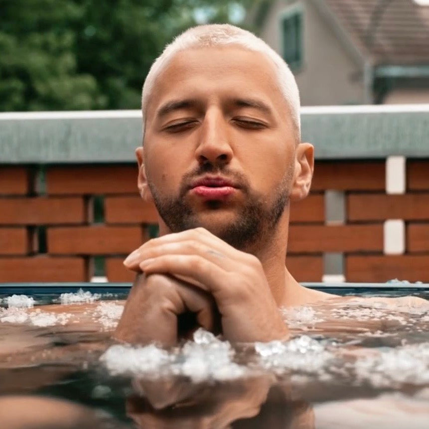Cold Plunging for Skin: How Cold Therapy Lifts Your Glow, Elasticity and Anti-Aging Game