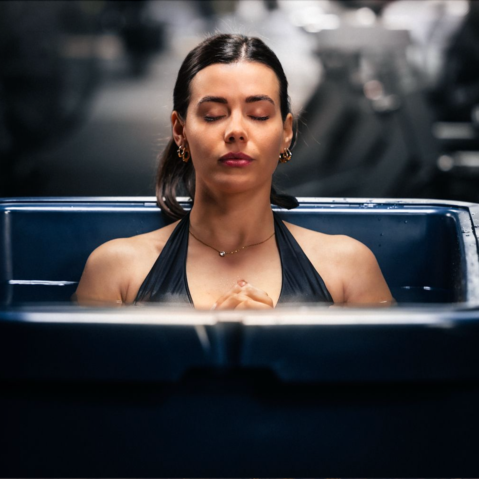 Ice Baths for Women: What the Science Says About Cold Therapy, Hormones, and the Menstrual Cycle